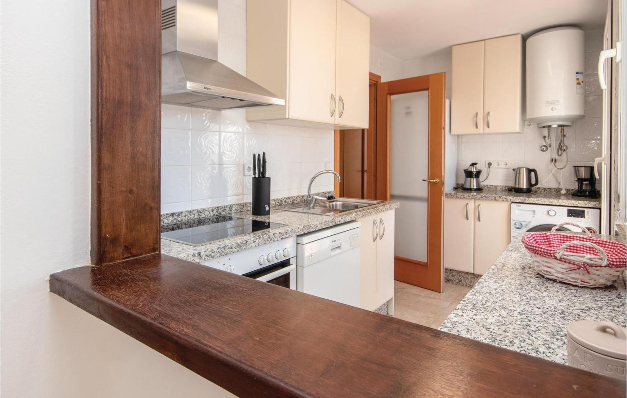 3 Bedroom Amazing Apartment In La Duquesa Castillo de Sabinillas المظهر الخارجي الصورة