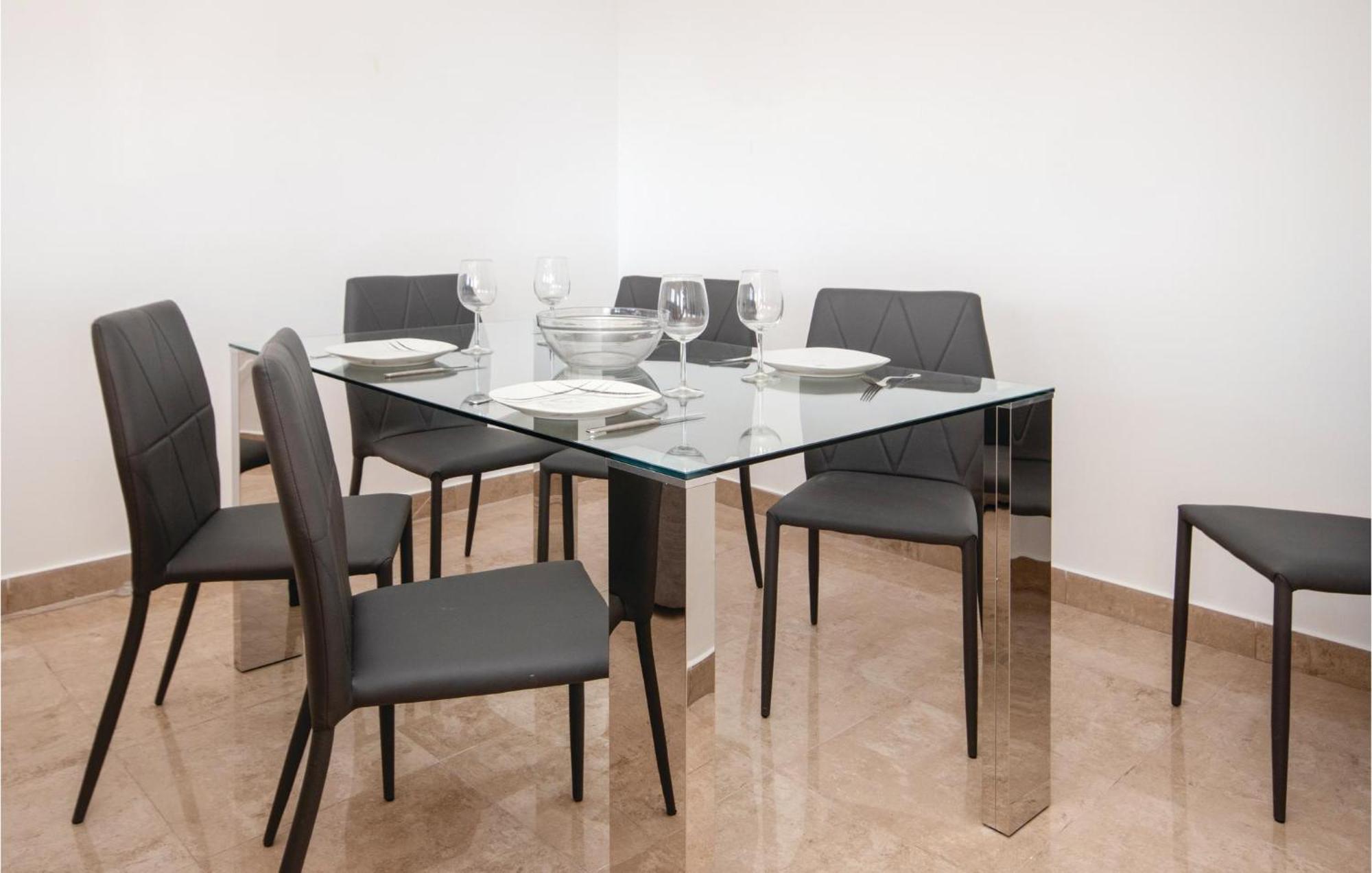 3 Bedroom Amazing Apartment In La Duquesa Castillo de Sabinillas المظهر الخارجي الصورة